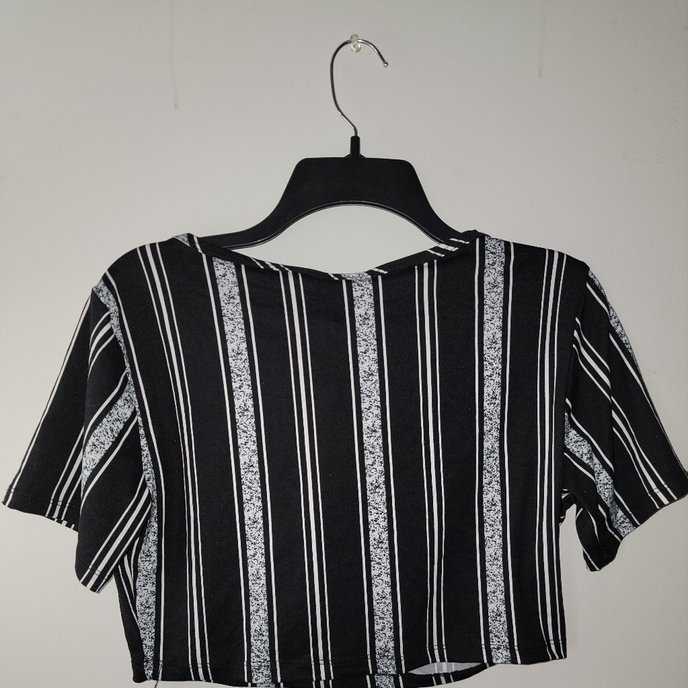 Cropped top